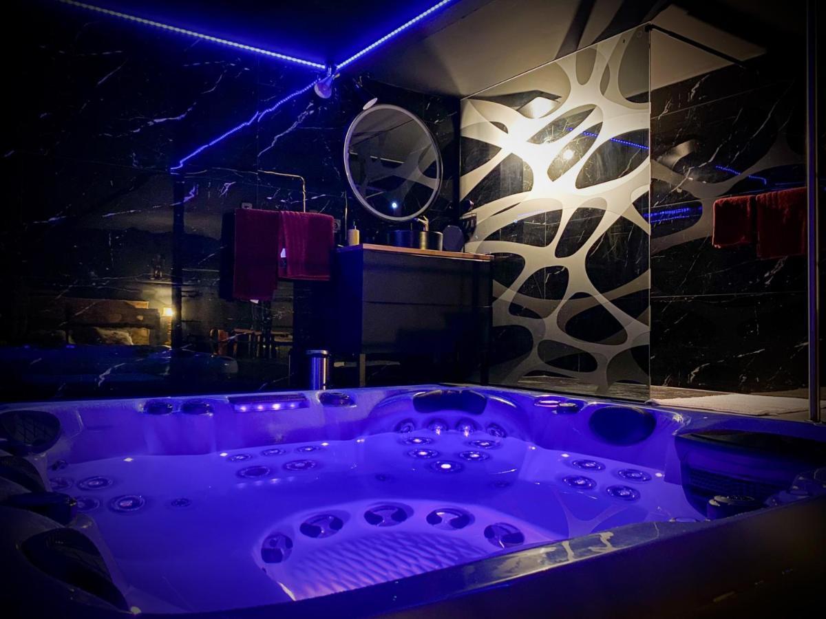 Loveroom Avec Jacuzzi 01 Chazey-sur-Ain Extérieur photo
